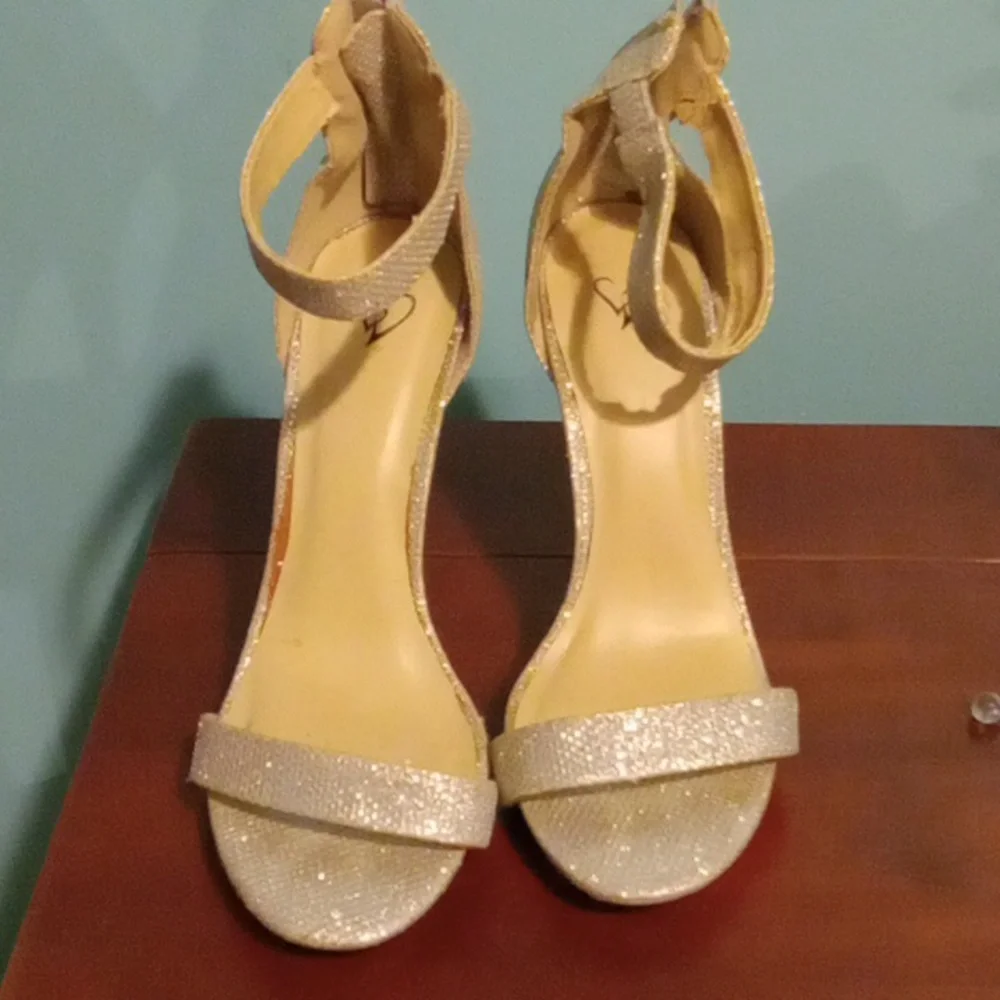 W Silver Glitter Heeled Sandals
